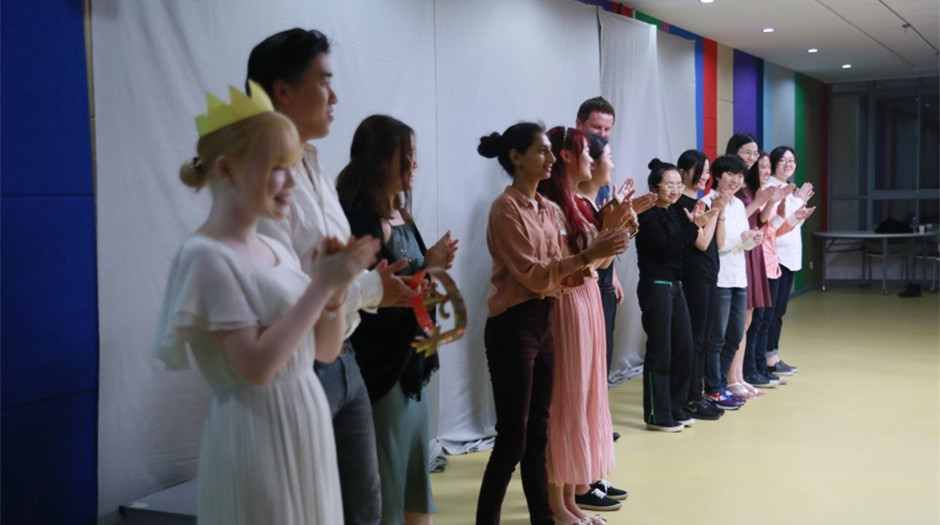 XJTLU students stage innovative version of Hamlet